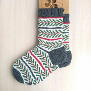Новогодние шерстяные носки ручной вязки RussianSocks