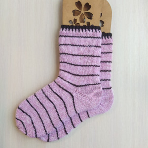 Розовые теплые шерстяные вязаные носки с шоколадными полосками Женский подарок подруге