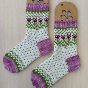 Весенние женские вязаные носки RussianSocks с цветочками. Фото №9