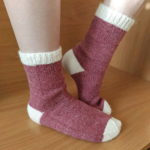 Брусничные женские вязаные носки шерстяные носочки ручной работы RussianSocks. Фото №5