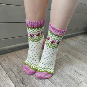Весенние женские вязаные носки RussianSocks с цветочками. Фото №2