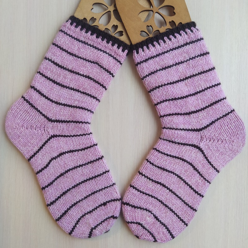 Розовые теплые шерстяные вязаные носки с шоколадными полосками Женский подарок подруге