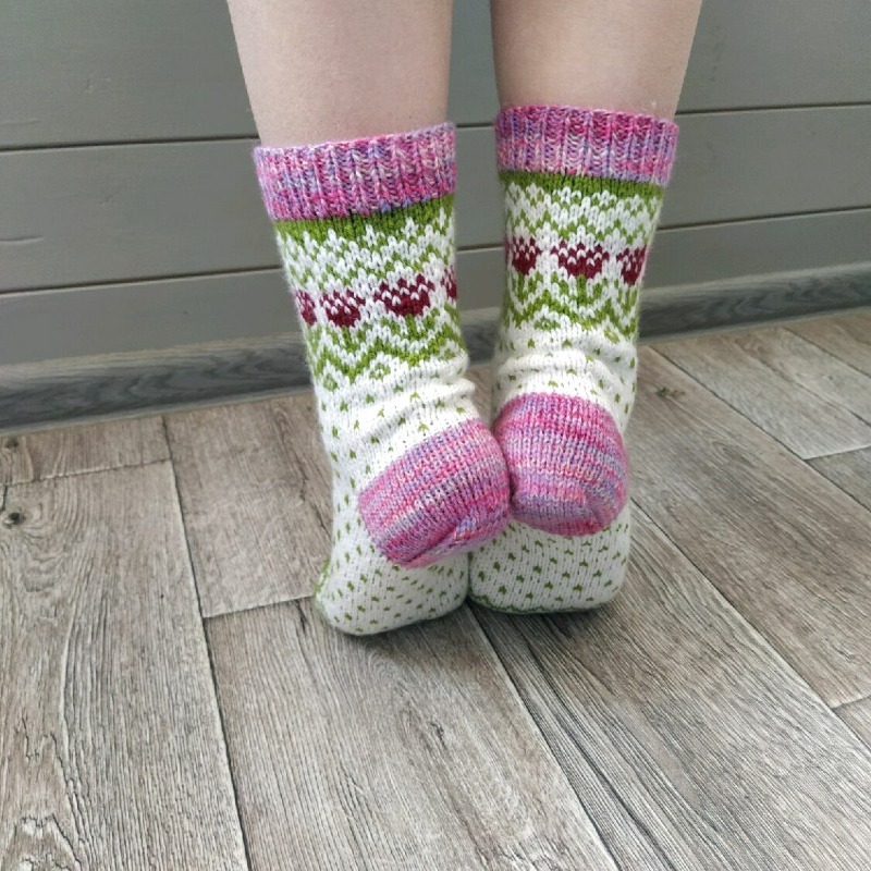 Весенние женские вязаные носки RussianSocks с цветочками