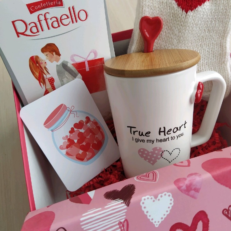 Купить подарочный набор для женщин в коробке подарок жене Москва RussianSocks