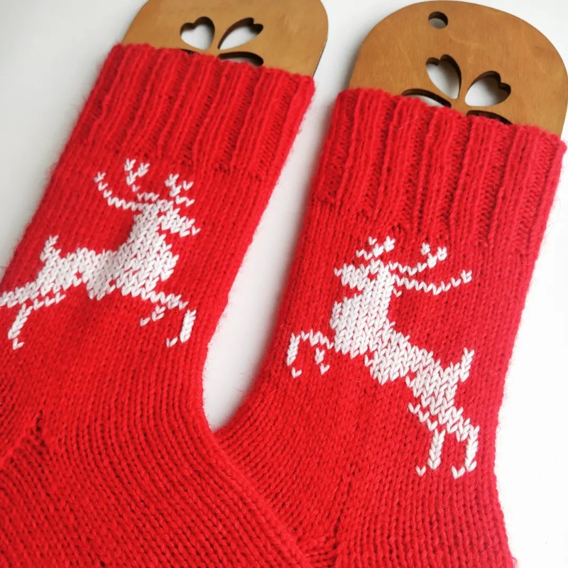 Новогодние теплые носки с оленями