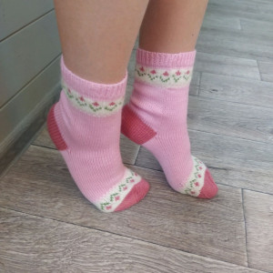 Розовые носки RussianSocks с цветочками маме девушке подруге. Фото №2